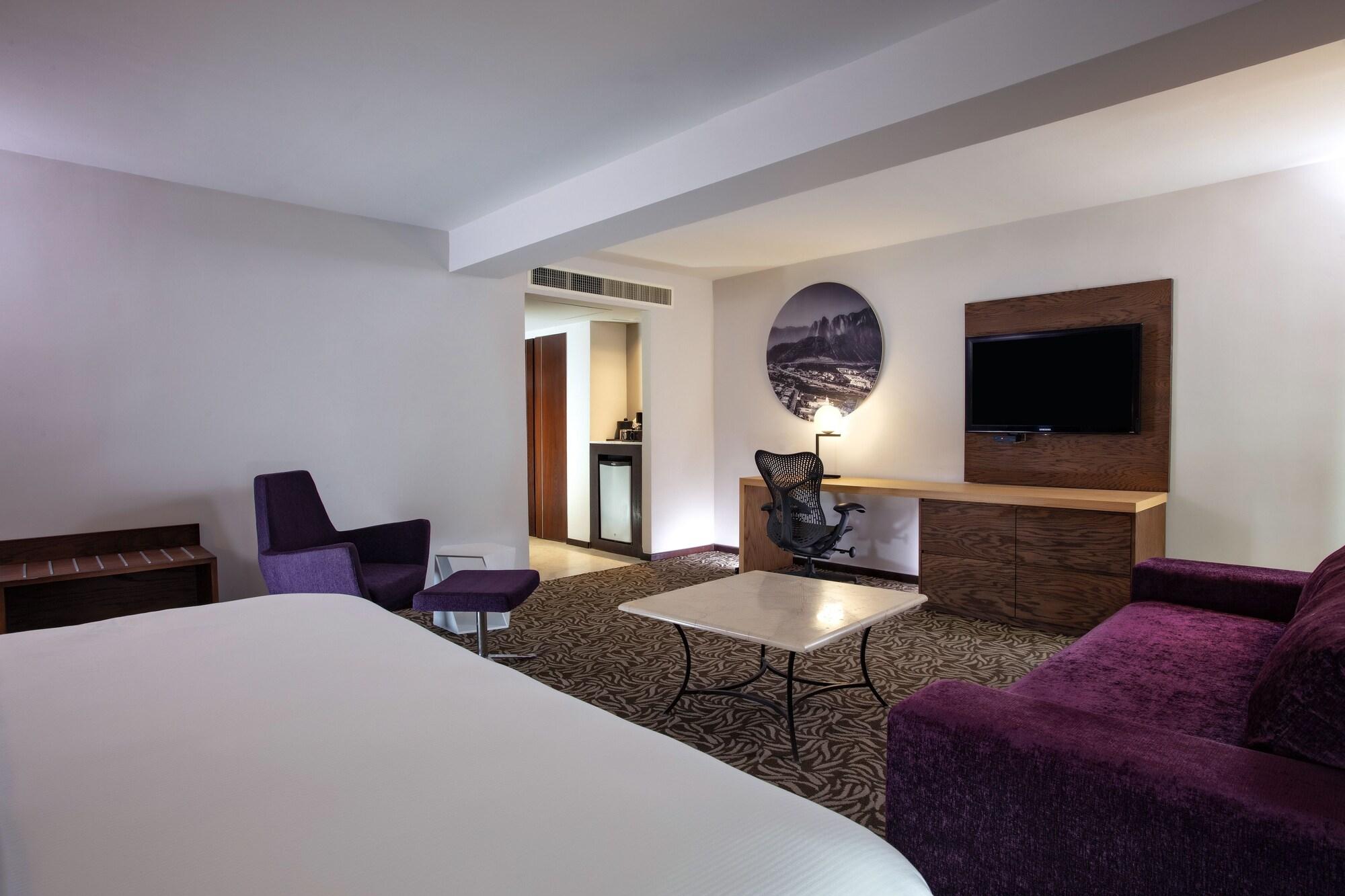 Krystal Urban Monterrey San Jeronimo Hotell Exteriör bild