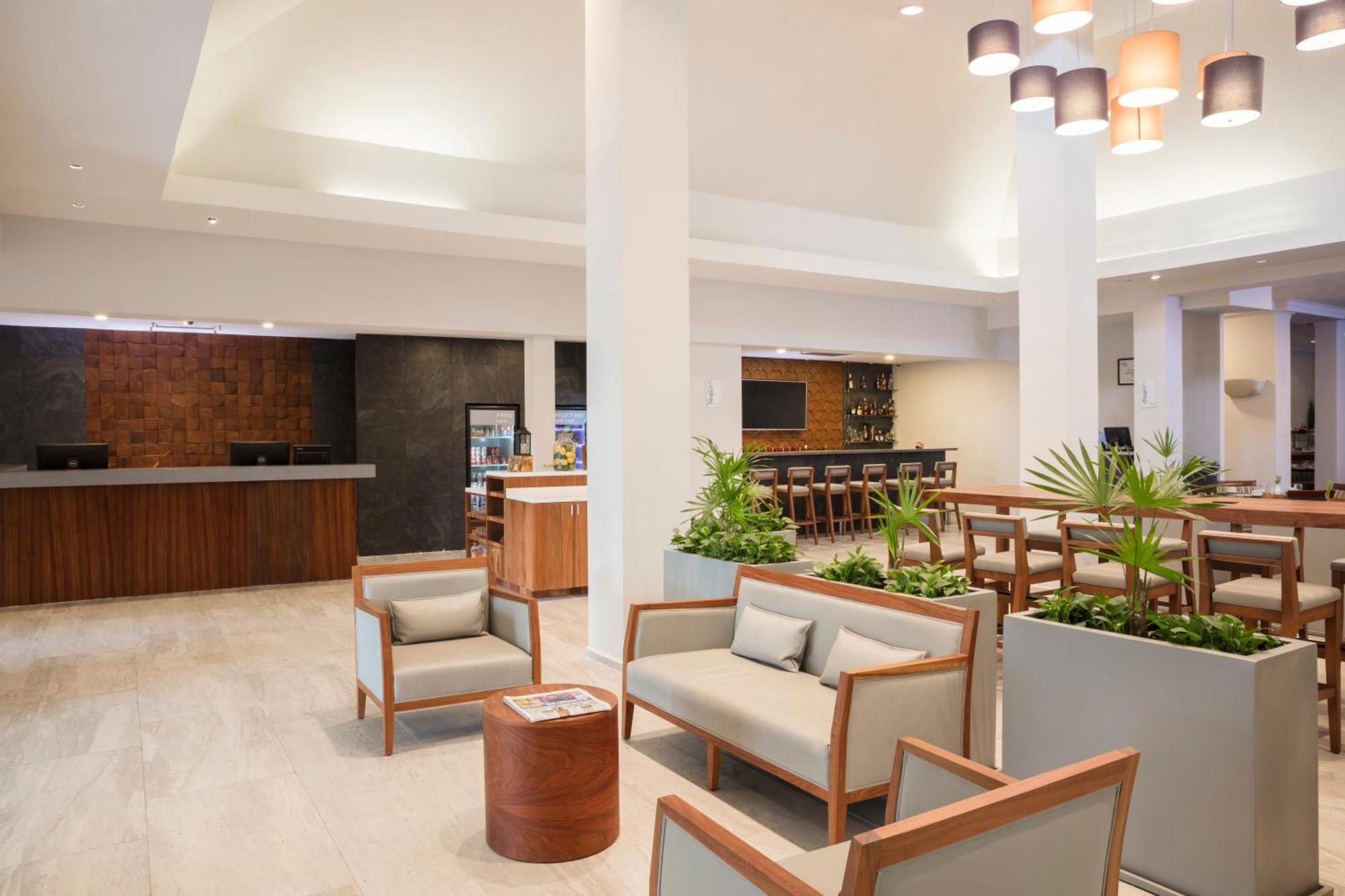 Krystal Urban Monterrey San Jeronimo Hotell Exteriör bild