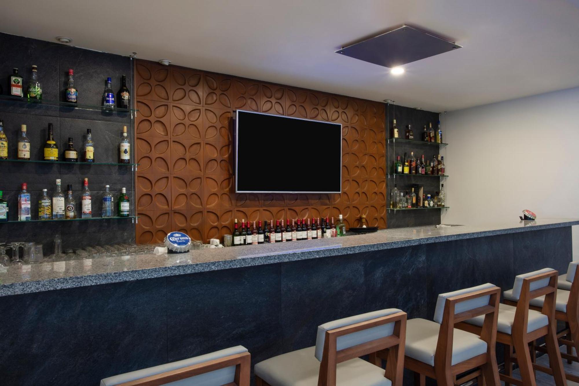 Krystal Urban Monterrey San Jeronimo Hotell Exteriör bild