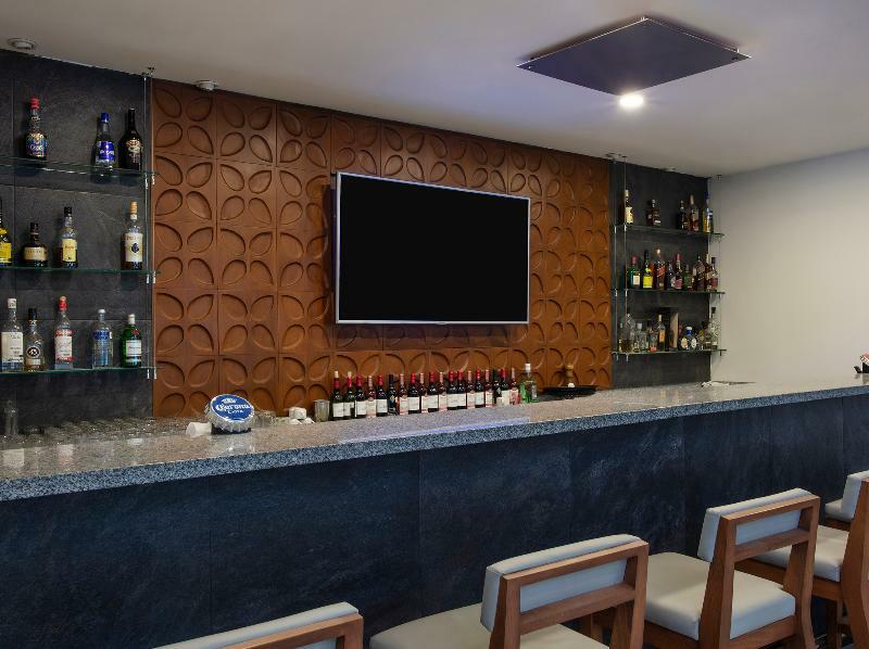Krystal Urban Monterrey San Jeronimo Hotell Exteriör bild