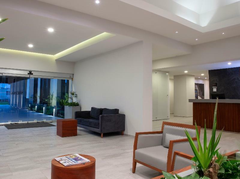 Krystal Urban Monterrey San Jeronimo Hotell Exteriör bild