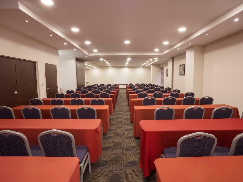 Krystal Urban Monterrey San Jeronimo Hotell Exteriör bild
